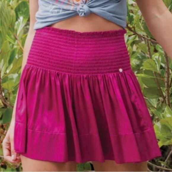 NATURAL LIFE Pants - Natural Life Daisy Skort in Magenta Ladies Small